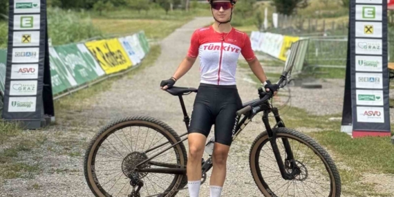 akhisarli-bisikletci-dag-bisikleti-milli-takiminin-tek-kadin-sporcusu-oldu-eiDtvrD9.jpg