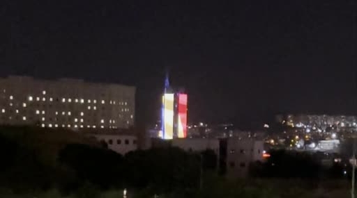 ankarada-nato-uyesi-ulkelerin-bayraklari-binaya-yansitildi-ITTdxsd8.jpg