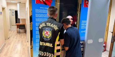 bahcelievlerde-trafikte-saldiri-surucuye-180-bin-lira-ceza-ehliyetine-el-konuldu-EOU1OCju.jpg