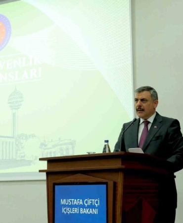 bakan-ciftci-2026-yilini-organize-suc-orgutleri-ve-uyusturucu-ile-mucadele-yili-ilan-ettik-OihT23Na.jpg