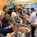 bakan-goktas-erzincanda-asure-dagitti-esnafi-ziyaret-etti-wkzPZht8.jpg