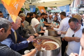 bakan-goktas-erzincanda-asure-dagitti-esnafi-ziyaret-etti-wkzPZht8.jpg