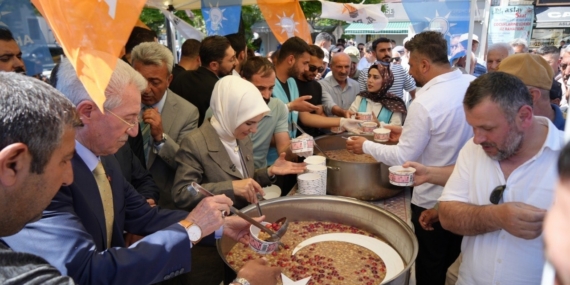 bakan-goktas-erzincanda-asure-dagitti-esnafi-ziyaret-etti-wkzPZht8.jpg