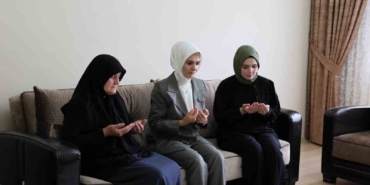 bakan-goktas-sehitlerimizin-emanetleri-basimizin-tacidir-OcWPmkJ4.jpg