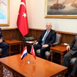bakan-guler-hollanda-genelkurmay-baskani-orgeneral-eichelsheimi-kabul-etti-EvJJ5ZqU.jpg