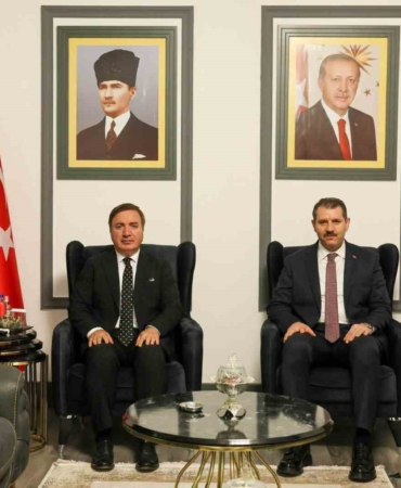 bakan-yardimcisi-ayhandan-erzincan-valiligine-ziyaret-6Kvl53AM.jpg