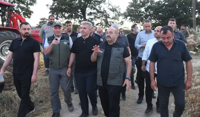 balikesir-valisi-ustaoglu-550-personelle-yanginlara-mudahalemiz-devam-ediyor-Qct2beCb.jpg