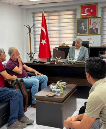 baskan-hallac-hemsehri-bulusmalarinda-vatandaslarla-bir-araya-geliyor-QxlVQnkB.jpg