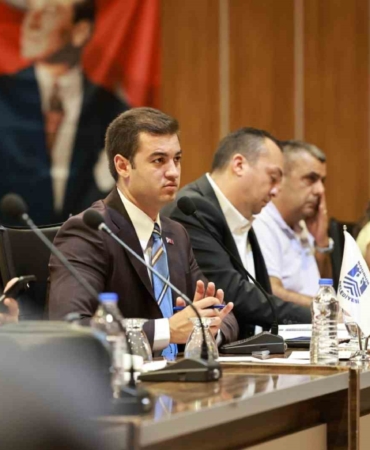 baskan-mandalinci-muhtarlarla-bir-araya-geldi-3JWRmmyD.jpg