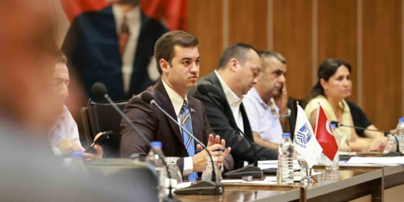 baskan-mandalinci-muhtarlarla-bir-araya-geldi-3JWRmmyD.jpg