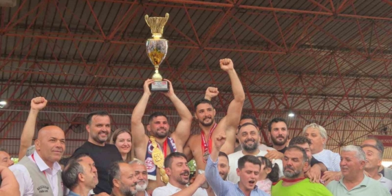 baspehlivan-erkan-tas-altin-kemerini-takti-WqkqsXQj.jpg