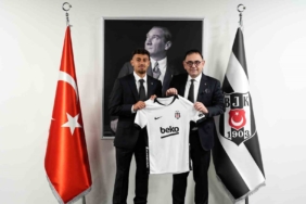 besiktas-ilhan-fakili-ile-4-yillik-sozlesme-imzaladi-8pYJrkXt.jpg