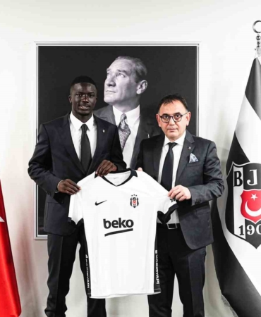 besiktas-ouattara-ile-4-yillik-sozlesme-imzaladi-uIddYyOq.jpg