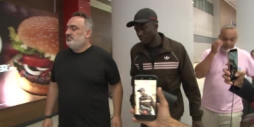 besiktasin-yeni-transferi-ouattara-istanbula-geldi-4YwkvKmp.jpg