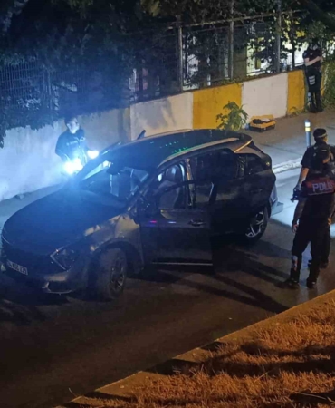 beylikduzunde-dur-ihtarina-uymayan-2-kisi-yakalandi-m7TY7WEu.jpg