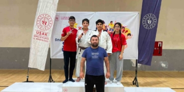 bilecikli-judocular-yari-final-biletini-4-madalyayla-aldi-SEdOMu4v.jpg