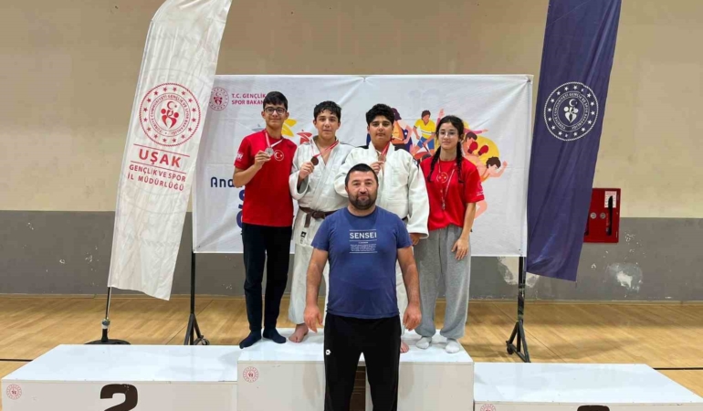 bilecikli-judocular-yari-final-biletini-4-madalyayla-aldi-SEdOMu4v.jpg
