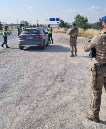 bilecikte-jandarma-denetimlerinde-73-bin-377-lira-ceza-kesildi-ed36MKU5.jpg
