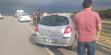 bilecikte-otomobil-bariyere-carpti-1-yarali-UrGfXZK1.jpg