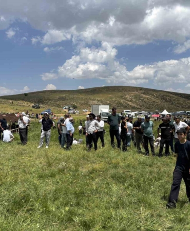 bingoldeki-cotla-festivali-renkli-goruntulere-sahne-oldu-eGTedTMj.jpg
