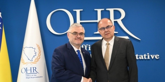 bosna-hersek-yuksek-temsilciligine-gecici-olarak-abdli-diplomat-crishock-atandi-b7HsfQbB.jpg