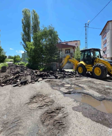 bozulan-asfalt-yollar-bastan-sona-yenileniyor-QZQFyKhM.jpg