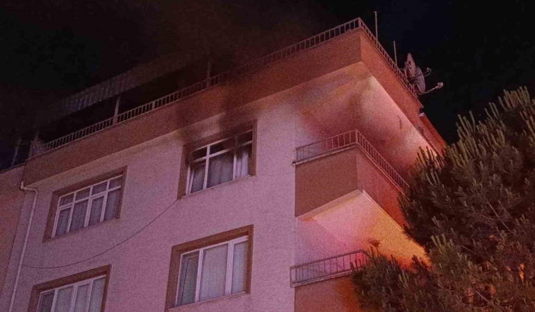 bursada-apartman-dairesinde-cikan-yangin-panige-neden-oldu-GebcXvgx.jpg