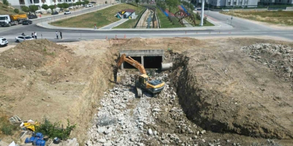 buyuksehirden-balkan-mahallesinde-yogun-mesai-KS76eluF.jpg