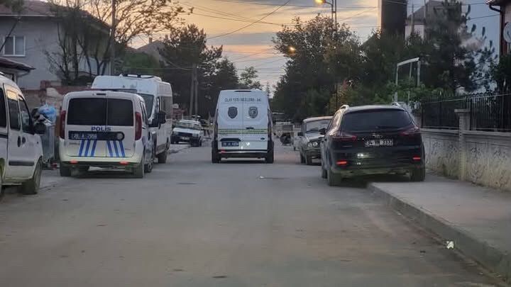 ciftelerde-komsularin-park-kavgasi-kanli-bitti-1i-agir-2-yarali-SwT2KzhV.jpg