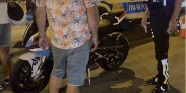 corluda-akrobatik-hareketler-yapan-motosikletliye-agir-ceza-jirJiyhf.jpg