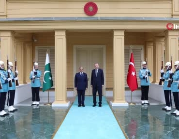cumhurbaskani-erdogan-pakistan-basbakani-serifi-resmi-torenle-karsiladi-DiDyjGEb.jpg