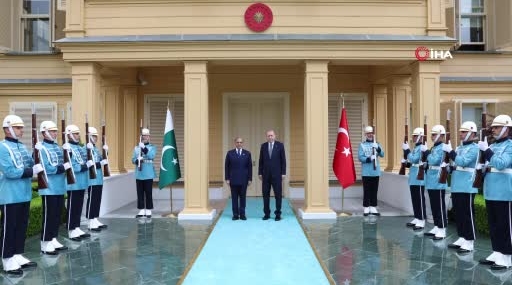cumhurbaskani-erdogan-pakistan-basbakani-serifi-resmi-torenle-karsiladi-DiDyjGEb.jpg