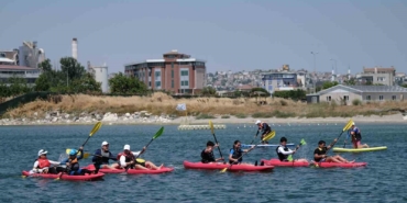 denizcilik-ve-kabotaj-bayraminda-gencler-denizle-bulustu-eSt5fkf7.jpg