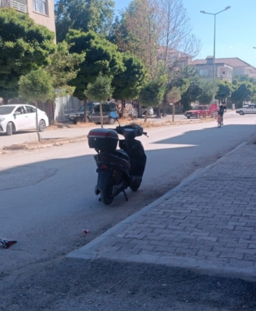 devrilen-elektrikli-bisikletin-surucusu-yaralandi-KRK4JF2p.jpg