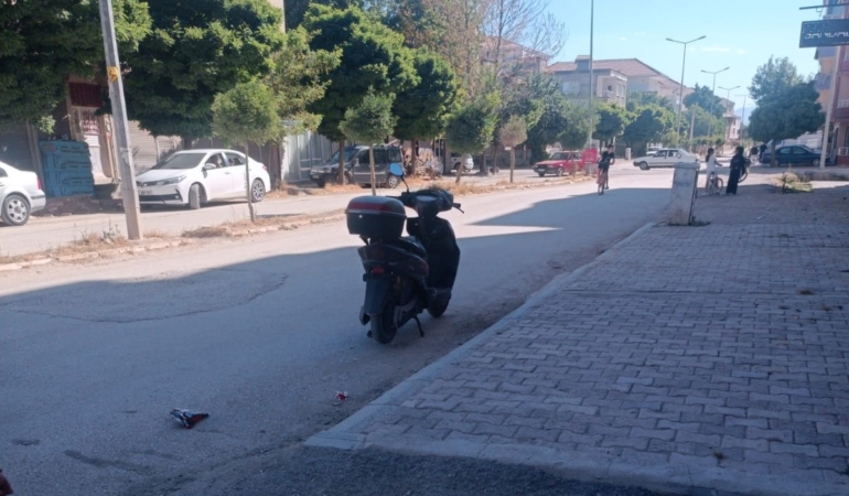 devrilen-elektrikli-bisikletin-surucusu-yaralandi-KRK4JF2p.jpg