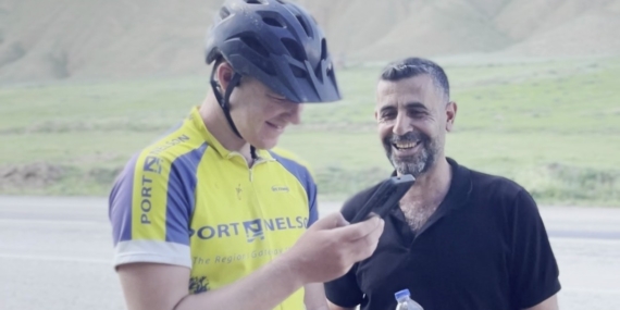 dil-engelini-yapay-zekayla-cozduler-erzurum-yolunda-ingiliz-turiste-senkaya-misafirperverligi-gJHg5fmR.jpg
