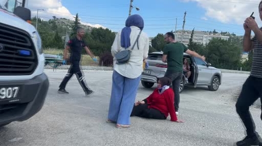 direksiyon-hakimiyetini-kaybeden-motosiklet-surucusu-yaralandi-cg7FLiKd.jpg
