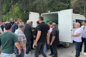 dis-tedavisi-icin-gittigi-hastanede-hayatini-kaybeden-8-yasindaki-kiz-son-yolculuguna-ugurlandi-AmagwtcV.jpg