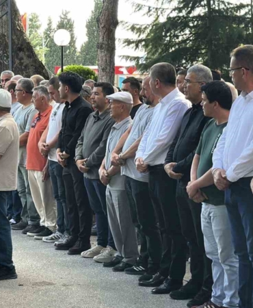 dis-tedavisi-icin-gittigi-hastanede-hayatini-kaybeden-8-yasindaki-kiz-son-yolculuguna-ugurlandi-rmWE9Lyq.jpg