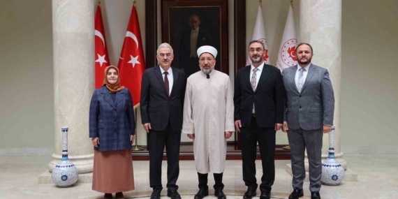 diyanet-isleri-baskani-arpagustan-bursa-valiligine-ziyaret-NJ9MzUYK.jpg