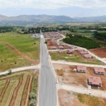 dogansehir-yolkoruda-tozlu-yol-tarihe-karisti-wlTexXXl.jpg