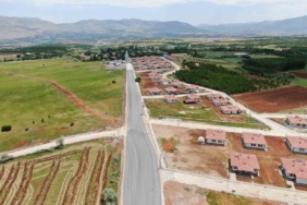 dogansehir-yolkoruda-tozlu-yol-tarihe-karisti-wlTexXXl.jpg