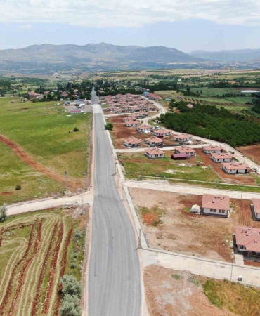 dogansehir-yolkoruda-tozlu-yol-tarihe-karisti-wlTexXXl.jpg