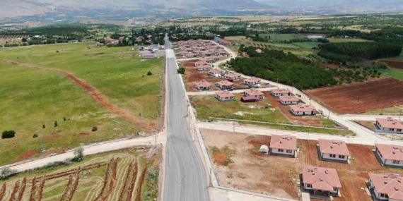 dogansehir-yolkoruda-tozlu-yol-tarihe-karisti-wlTexXXl.jpg