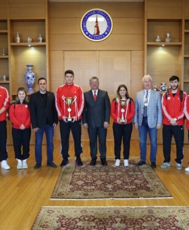 dpu-hentbol-takimlarindan-turkiye-sampiyonasinda-buyuk-basari-lbH8b6rx.jpg
