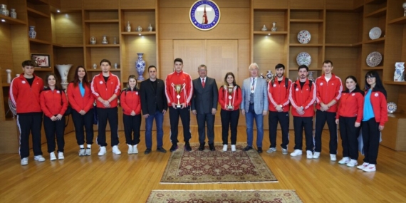 dpu-hentbol-takimlarindan-turkiye-sampiyonasinda-buyuk-basari-lbH8b6rx.jpg