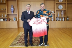 dpu-ogretim-uyesi-mustafa-said-erzeybek-kadin-curling-milli-takiminin-tarihi-basarisinda-teknik-kadroda-n4epTHa7.jpg