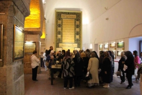 dunyanin-en-buyuk-hilye-i-serifi-3-yildir-amasyada-sergileniyor-OFrAU2mh.jpg