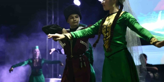 duzcede-cerkes-gecesi-yogun-ilgi-gordu-HwORbj4y.jpg