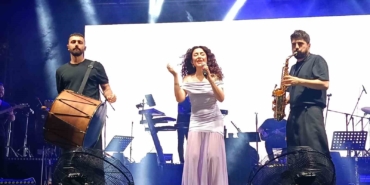 edirnede-665inci-tarihi-kirkpinar-yagli-gures-festivalinde-melek-mosso-sahne-aldi-e1RwkR5V.jpg